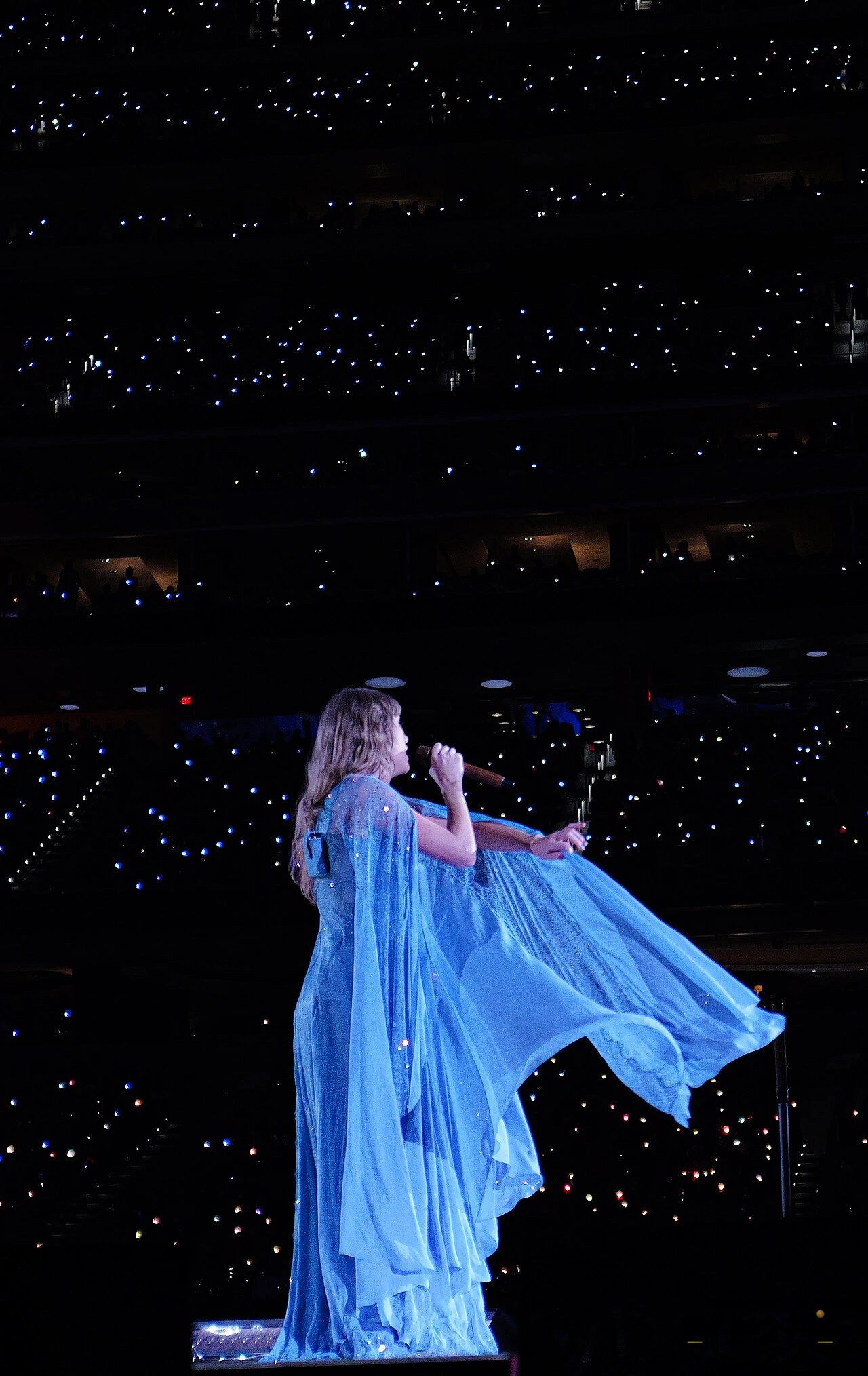 Taylor Swift Breaks VMA Record Past Beyoncé Mark